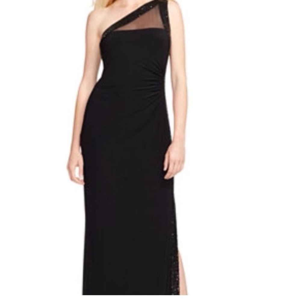 Lauren Ralph Lauren Black One-Shoulder Gown